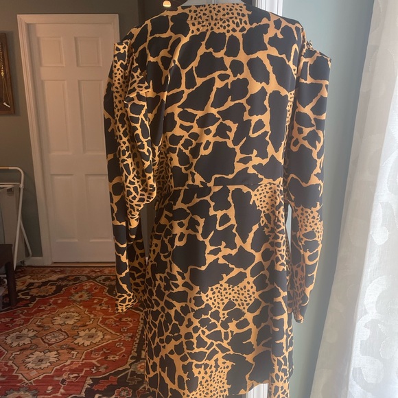 ASOS CURVE wrap mini dress with extreme sleeves in animal print - Picture 10 of 11